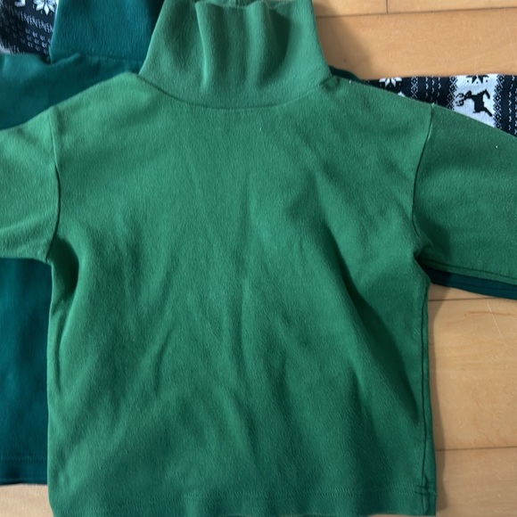 3 Turtlenecks GAP,Kelly green XS,Class Club Forest Green 6, & Gymboree Blk/Wht 5 - Picture 5 of 8